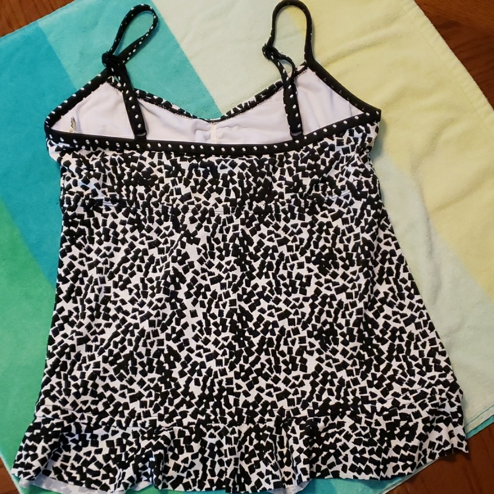Black and White Abstract Tankini top XL - Picture 3 of 5